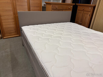 Zánovní boxspring dvoupostel značková - 2
