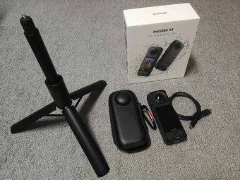 Insta360 X4 s příslušenstvím - 2