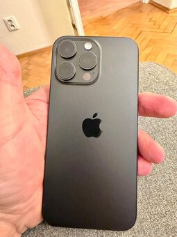 iPhone 15 Pro Max 512 GB - 2