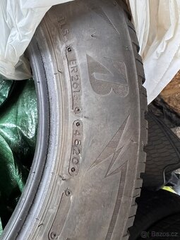 Zimní pneu Blizzak LM005 215/60/R17 - 2