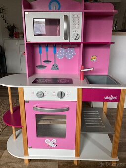 Dřevěná kuchyňka dětská - 2