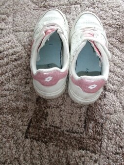 Prodám dívčí tenisky - 2
