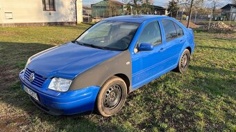 Volkswagen Bora 2.3 V5 - náhradní díly - 2