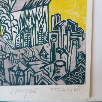Grafika PF mesto zluta obloha - 2
