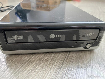 Externí DVD vypalovačka LG s funkcí SecurDisc, USB - 2