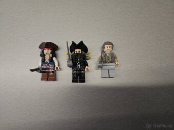 LEGO Piráti z Karibiku minifigurky 8x - 2