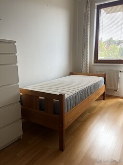 Jednolůžková postel 90×200 s matrací a roštem - 2