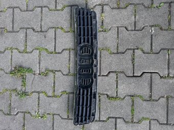 Prodám masku grille na Audi A4 B5 - 2