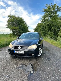 Volkswagen Golf V 2.0 TDI Nová STK - 2