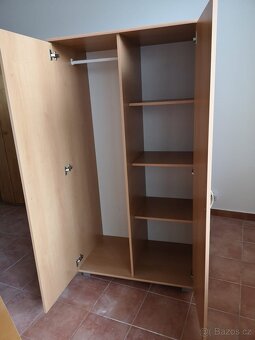 Šatní skříň - 2