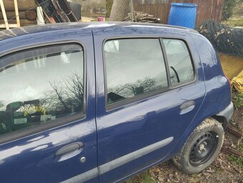 Renault clio - 2