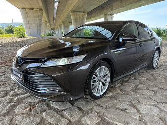 Toyota Camry - 2