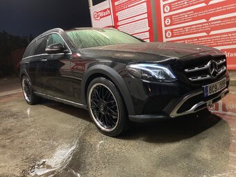 Prodám Mercedes Benz E220 Allzerrain - 2