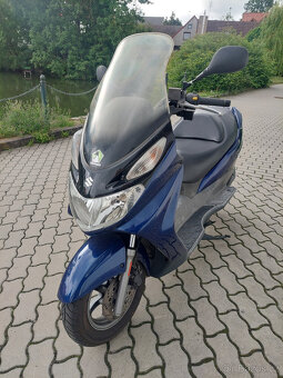 Suzuki Burgman 125 - 2
