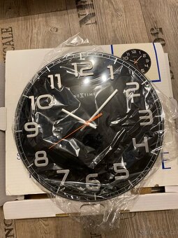 Skleněné nástěnné hodiny NeXtime – nové, v krabici - 2