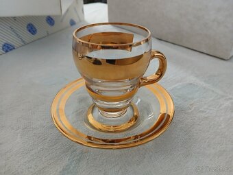 Sada šesti skleniček s talířky - 2