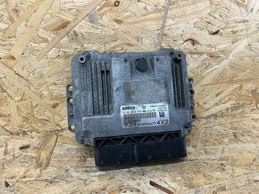 ŘÍDICÍ JEDNOTKA MOTORU ALFA ROMEO 0281014459 - 2