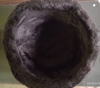 Dámská kožešinová čepice - 2