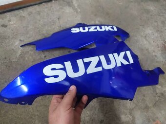 Spodní klíny kapot Suzuki Gsxr 600-750 K8-L1 - 2