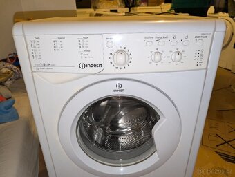 Pračka Indesit IWSCN51051X9 na 5 kg prádla - 2
