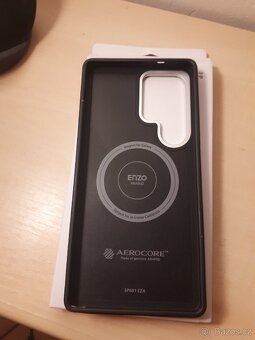 Kryt Spigen Enzo na S25 ultra - 2