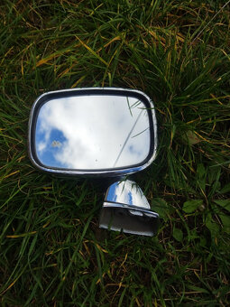 Zpětné zrcátko Volha 24 - 2