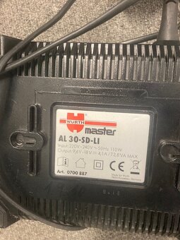 WURT aku vrtacka s priklepem vč. nabíječky +2 aku - 2