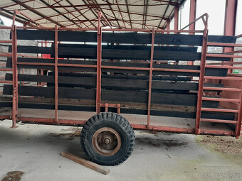 Přívěs přepravník zvířat - 2