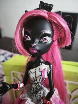 Monster High panenka Catty Noir - 2