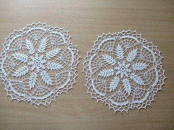 Háčkované krajkové dečky  ruční práce - 2