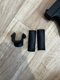 Glock 19 SECRET Full Auto v Černém - 2