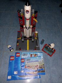 Lego city vesmírné středisko - 2