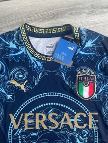 Fotbalový Italský dres X versace - 2