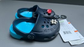 CROCS 10400 Electro 41T Navy-Electric Blue detské papuče - 2