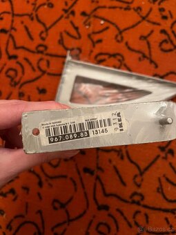 Konzole na polici IKEA 967.089.83 - 2