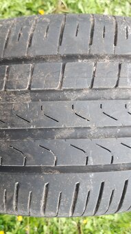 Pneu Pirelli 235/40 R19 - 2