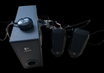 Reproduktory Logitech - Z906 - 2