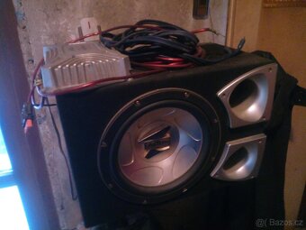 Subwoofer do auta Axton a zesilovač sony - 2