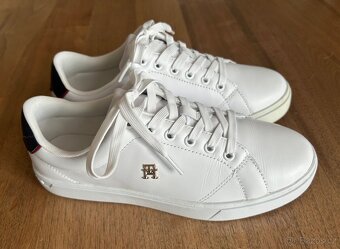 Nové kožené tenisky Tommy Hilfiger vel. 38 - 2