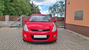 Hyundai i20, 1.2i / najeto 67 000 KM 1.MAJITEL ČR - 2