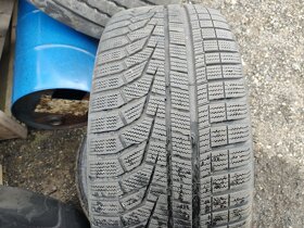 Zimní pneu Hankook vzorek 7.mm. 1KS.245/45 R20 - 2