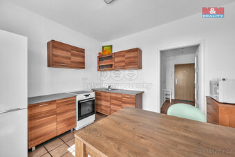 Prodej bytu 3+1, 71 m², Pardubice, ul. Kunětická - 2