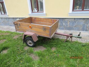 Přívěsný vozík za auto - 2