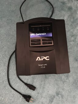 APC Smart-UPS 750VA LCD 230V - 2