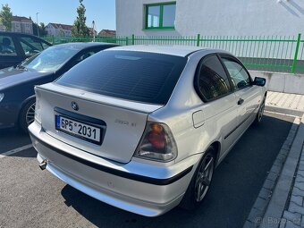 BMW 318ti Compact E46 105 kW - 2