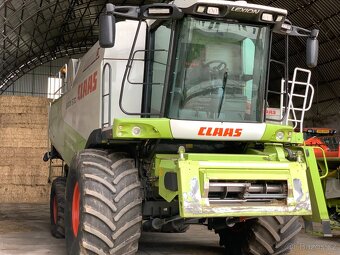 Claas Lexion 570 + V900 -> Nepojízdný, ale lze nastartovat - 2