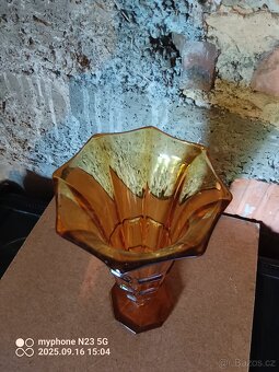 Staré barevné ambrove sklo hutní vázy mísy sklenice - 2