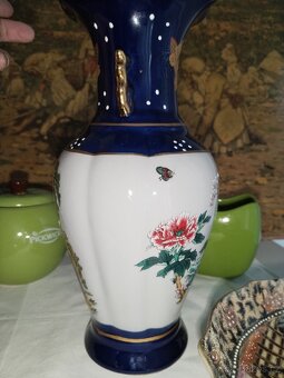 Porcelánová váza - 2