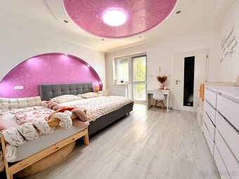 Prodej rodinného domu 213 m² s pozemkem 645 m² - 2