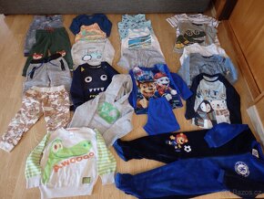 Balík oblečení vel.98 tepláky,mikiny,pyžamo,body, overal - 2